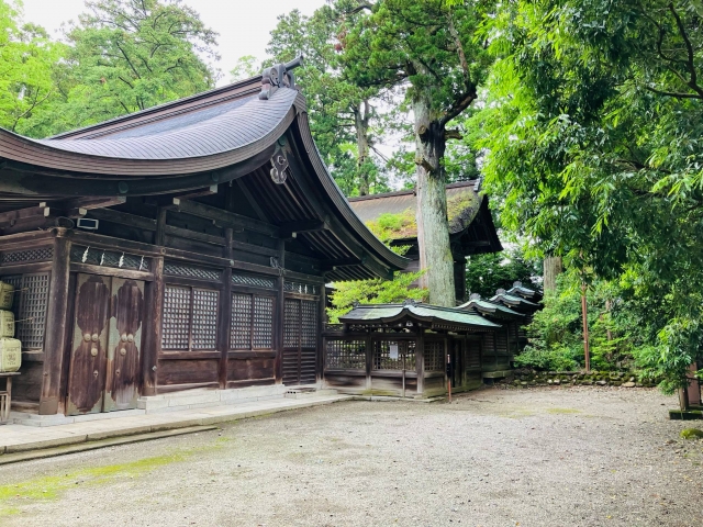 雄山神社