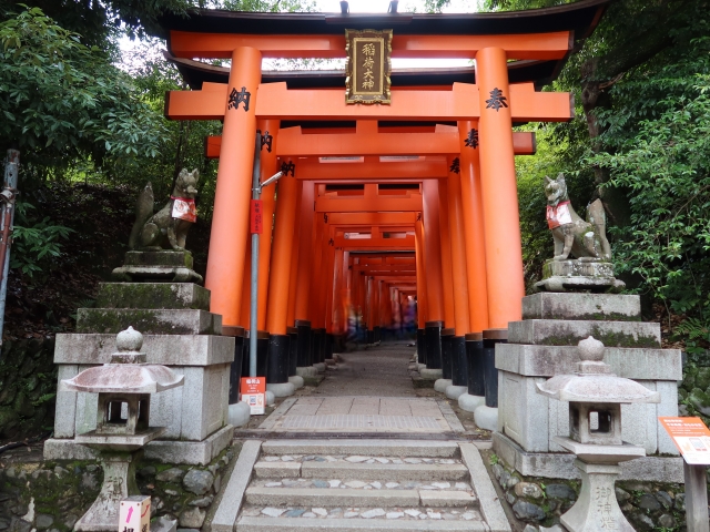 伏見稲荷大社の千本鳥居